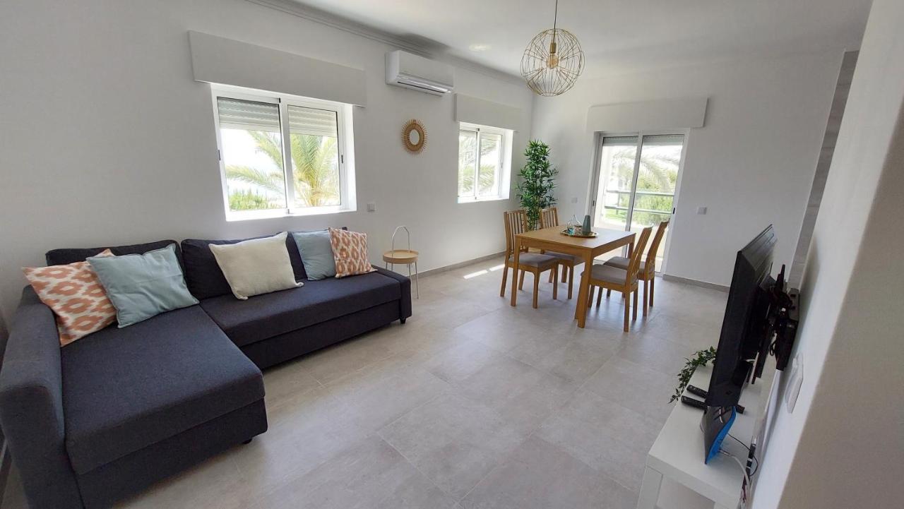 Apartamento Kelyfos Beach By Feriascomsol Quarteira Exteriör bild